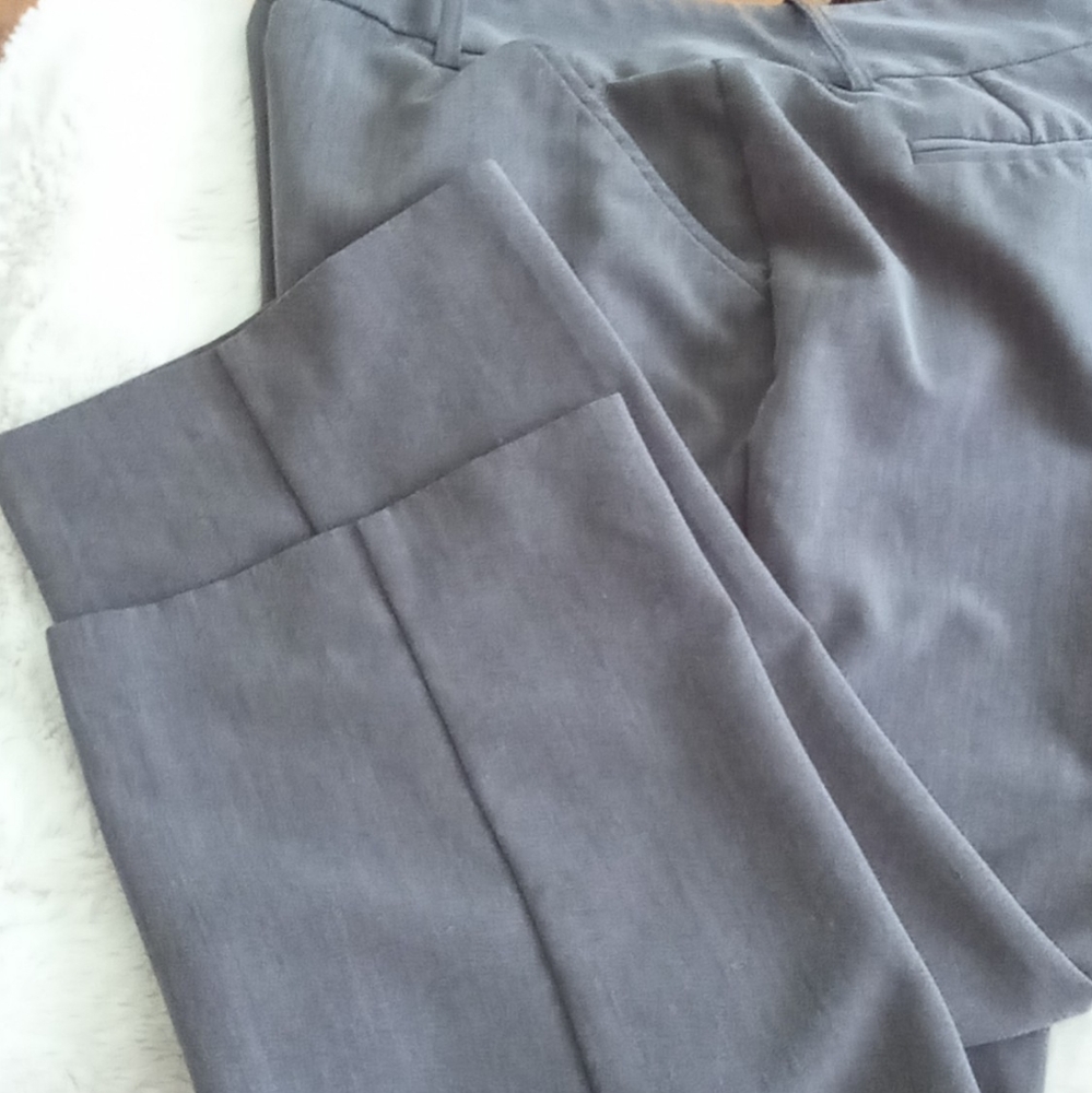 🔥3/$40🔥 Ellen Tracy Dress Capris - Picture 2 of 12